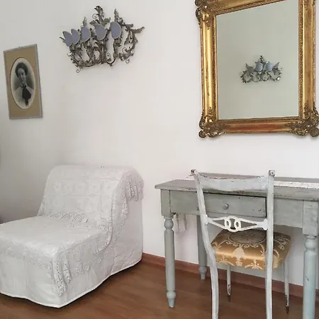 Casa de hóspedes Arco Polinori 4*