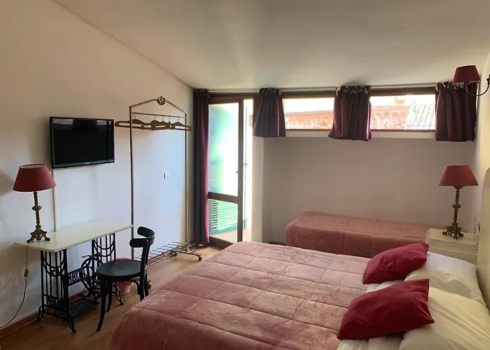 Arco Polinori Penzion Foligno